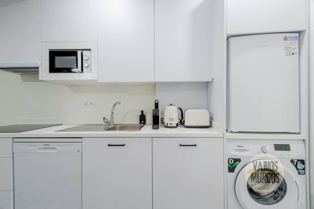 Nuevo Y Centrico Apt 7Px En Plena Plaza Del Carmen E2 Madrid Buitenkant foto